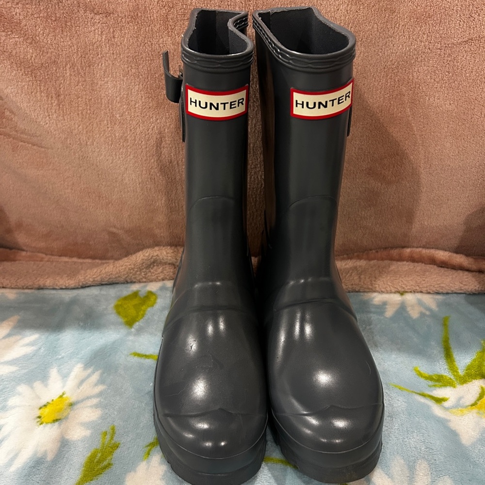 Hunter Metallic Gray Boots